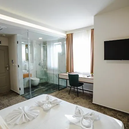 Hotel Nest 4*
